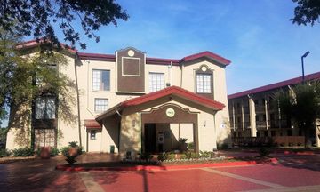 Red Roof Inn & Suites Houston -Hobby Air
