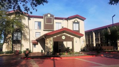 Red Roof Inn & Suites Houston -Hobby Air