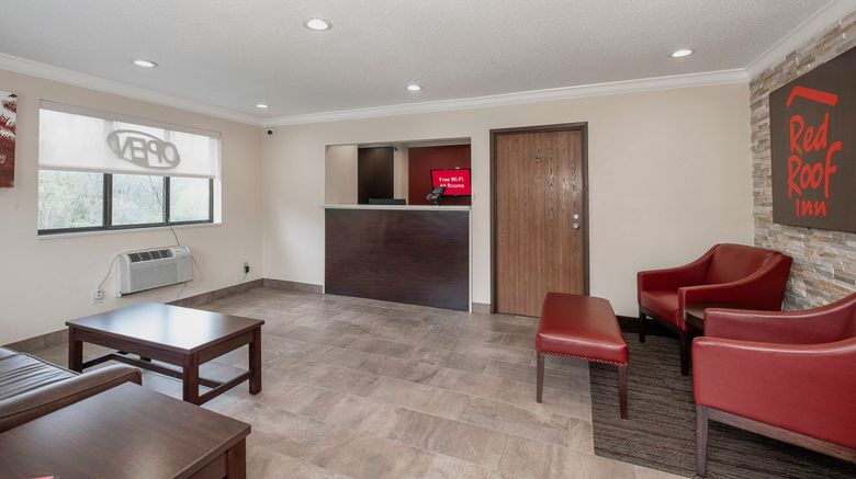 <b>Red Roof Inn Bristol Lobby</b>. Images powered by <a href="https://www.leonardoworldwide.com/" title="Leonardo Worldwide" target="_blank">Leonardo</a>.