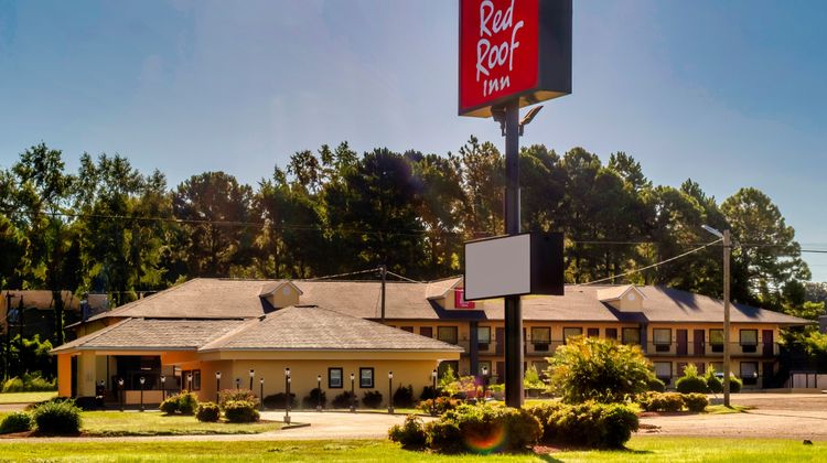 Red Roof Inn Columbus, MS Exterior