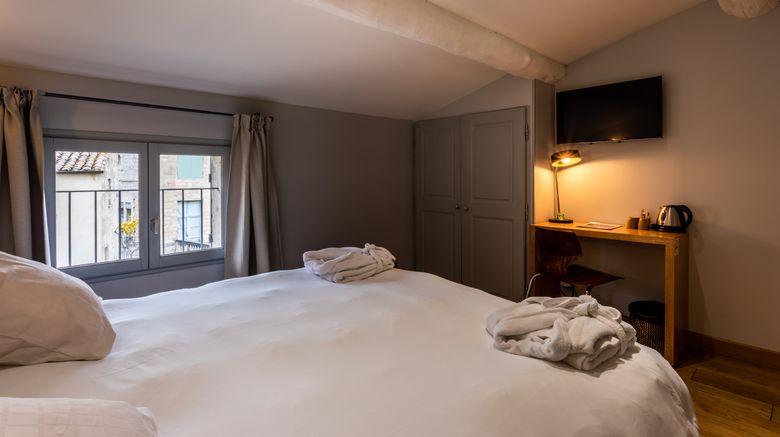 <b>Boutique Hotel Entraigues Room</b>. Images powered by <a href="https://www.leonardoworldwide.com/" title="Leonardo Worldwide" target="_blank">Leonardo</a>.