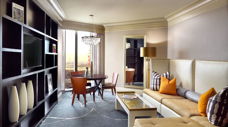 <b>Omni Dallas Hotel Suite</b>. Images powered by <a href="https://www.leonardoworldwide.com/" title="Leonardo Worldwide" target="_blank">Leonardo</a>.