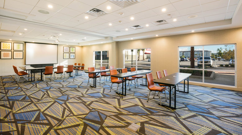 <b>Holiday Inn Express & Suites Town Center Meeting</b>. Images powered by <a href="https://www.leonardoworldwide.com/" title="Leonardo Worldwide" target="_blank">Leonardo</a>.