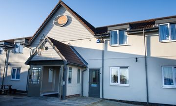 Innkeeper's Lodge Hull