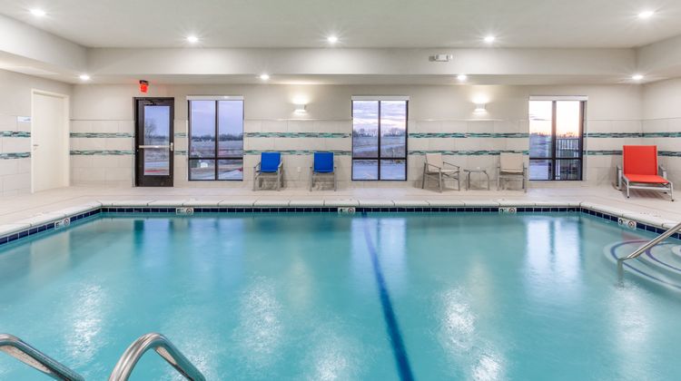 Holiday Inn Express & Suites Kearney Pool