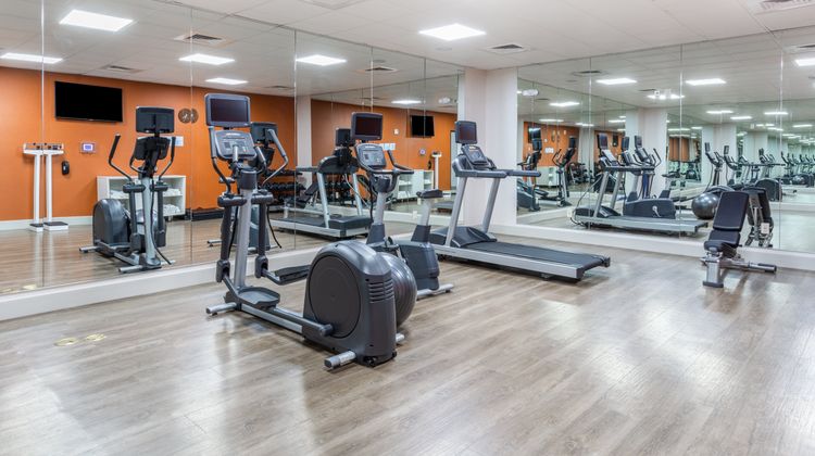 Holiday Inn Express & Suites Kearney Health Club