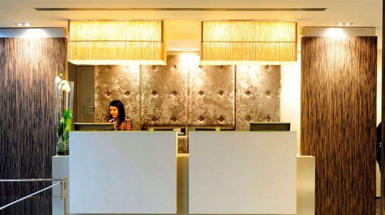 Grums Hotel Lobby