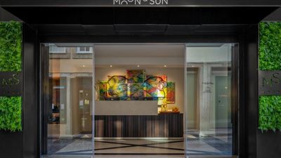 Hotel Moon & Sun