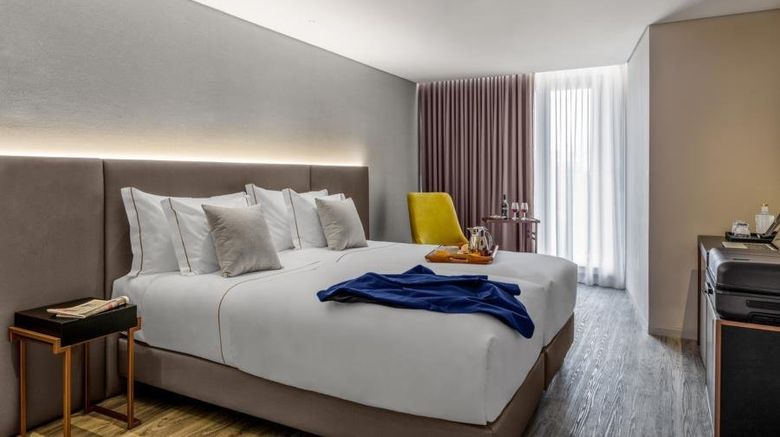<b>Hotel Moon & Sun Braga Room</b>. Images powered by <a href="https://www.leonardoworldwide.com/" title="Leonardo Worldwide" target="_blank">Leonardo</a>.