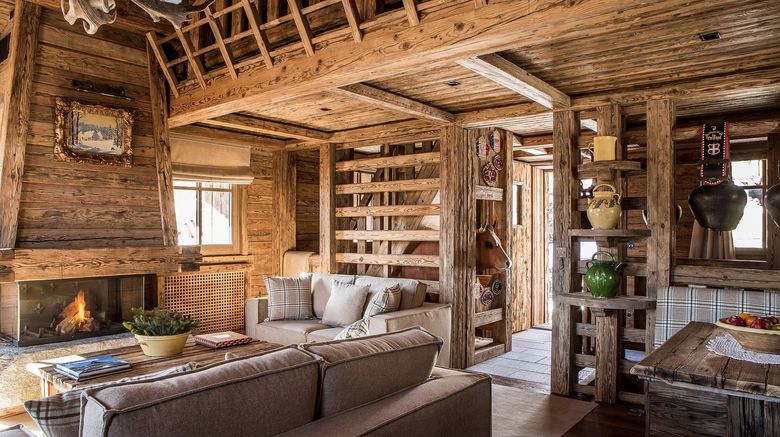 <b>Le Refuge de la Traye Room</b>. Images powered by <a href="https://www.leonardoworldwide.com/" title="Leonardo Worldwide" target="_blank">Leonardo</a>.