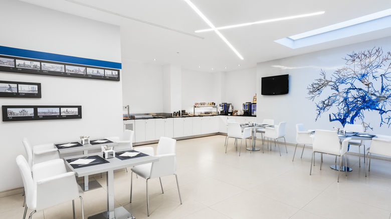 <b>Eurostars Blue Coruna Hotel Lobby</b>. Images powered by <a href="https://www.leonardoworldwide.com/" title="Leonardo Worldwide" target="_blank">Leonardo</a>.