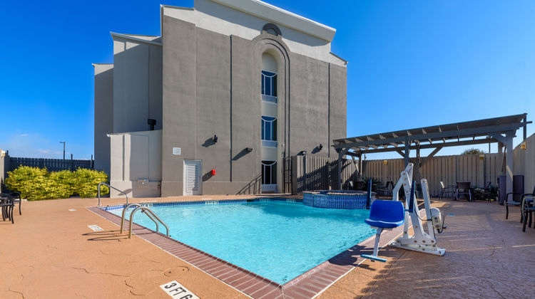 Holiday Inn Express Pool
