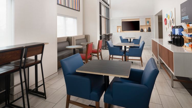 Holiday Inn Express & Suites Restaurant