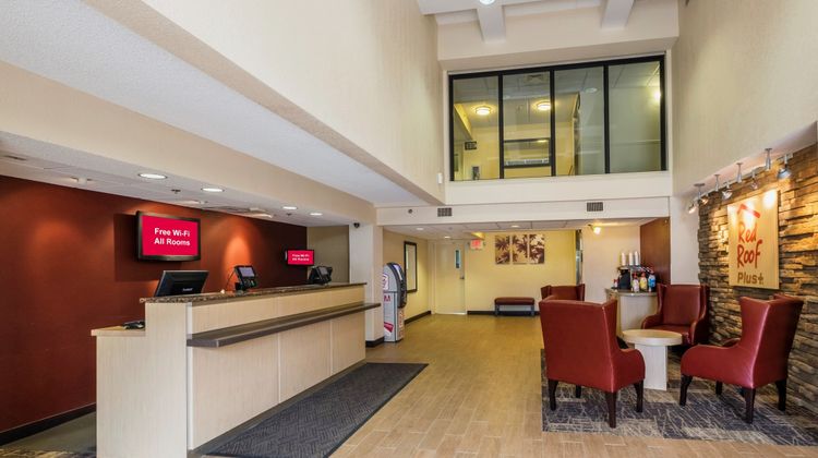 Red Roof PLUS+ West Palm Beach Lobby