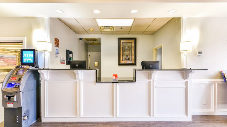 <b>OYO Townhouse Oklahoma City Airport Lobby</b>. Images powered by <a href="https://www.leonardoworldwide.com/" title="Leonardo Worldwide" target="_blank">Leonardo</a>.