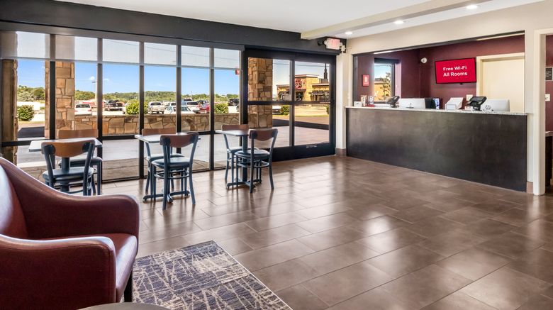 <b>Red Roof Inn Dandridge Lobby</b>. Images powered by <a href="https://www.leonardoworldwide.com/" title="Leonardo Worldwide" target="_blank">Leonardo</a>.