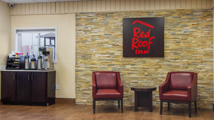Red Roof Inn Perrysburg Lobby