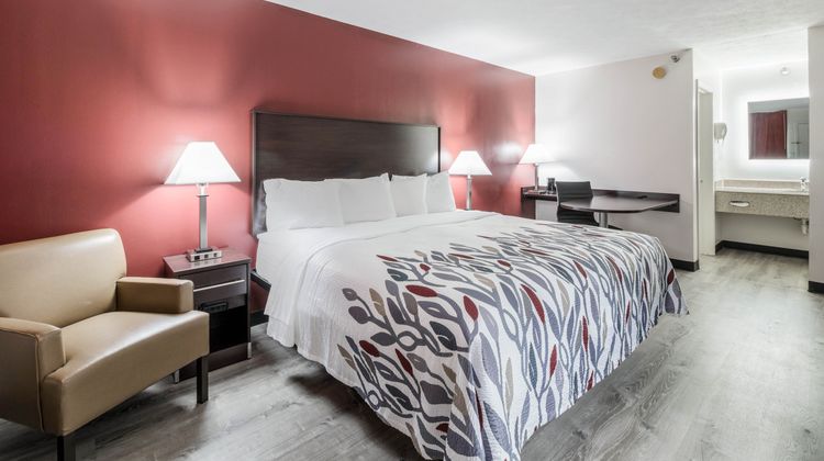Red Roof Inn Cadiz Room