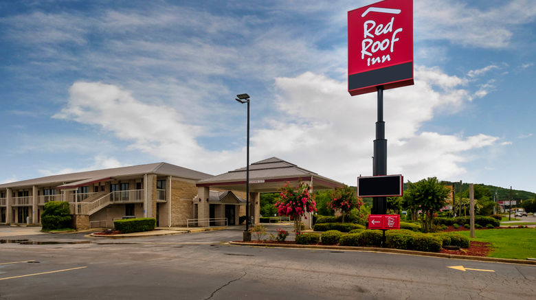Red Roof Inn Gadsden Exterior. Images powered by <a href="https://www.leonardoworldwide.com" target="_blank" rel="noopener">Leonardo</a>.