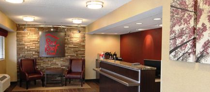 Red Roof Inn Albany Airport Lobby