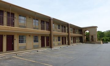 Red Roof Inn Columbia, TN