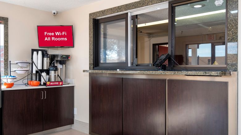 <b>Red Roof Inn Norfolk - Portsmouth Lobby</b>. Images powered by <a href="https://www.leonardoworldwide.com/" title="Leonardo Worldwide" target="_blank">Leonardo</a>.