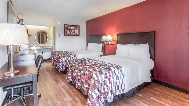 Red Roof Inn Columbia, MO Room