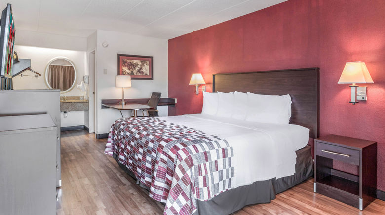 <b>Red Roof Inn Columbia, MO Room</b>. Images powered by <a href="https://www.leonardoworldwide.com/" title="Leonardo Worldwide" target="_blank">Leonardo</a>.