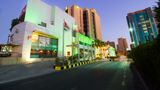 Holiday Inn Suites Kuwait Salmiya Exterior