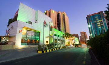 Holiday Inn Suites Kuwait Salmiya