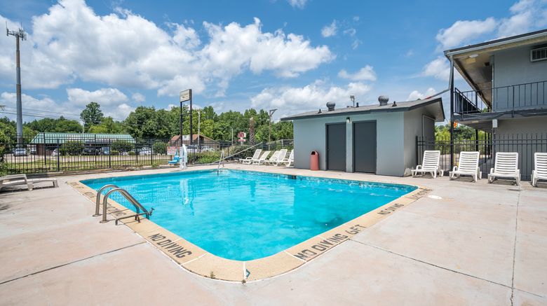 <b>OYO Hotel Shreveport Airport North Pool</b>. Images powered by <a href="https://www.leonardoworldwide.com/" title="Leonardo Worldwide" target="_blank">Leonardo</a>.