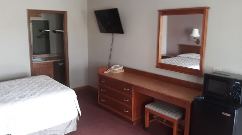 <b>OYO Hotel Daleville AL Hwy 84 Room</b>. Images powered by <a href="https://www.leonardoworldwide.com/" title="Leonardo Worldwide" target="_blank">Leonardo</a>.