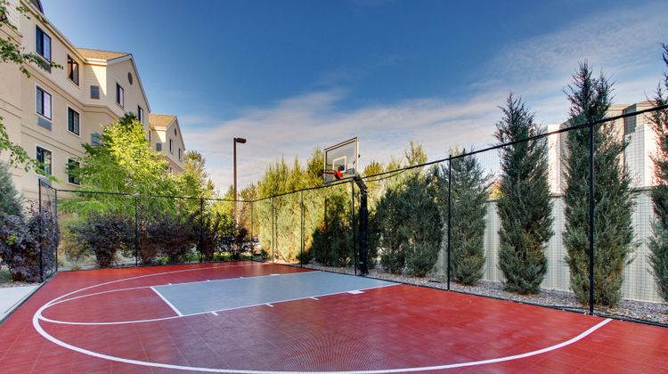 Staybridge Suites Missoula Recreation