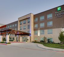 Holiday Inn Express & Suites Dallas NW Exterior