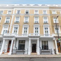 OYO Townhouse Apollo