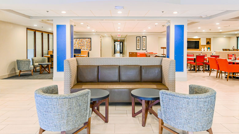 <b>Holiday Inn Express Richmond Airport Lobby</b>. Images powered by <a href="https://www.leonardoworldwide.com/" title="Leonardo Worldwide" target="_blank">Leonardo</a>.