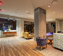 Holiday Inn Express & Suites Charlotte Lobby