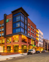 Holiday Inn Express & Suites Charlotte