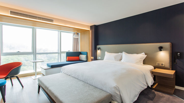 Holiday Inn Express Jiangmen Jianghai Suite