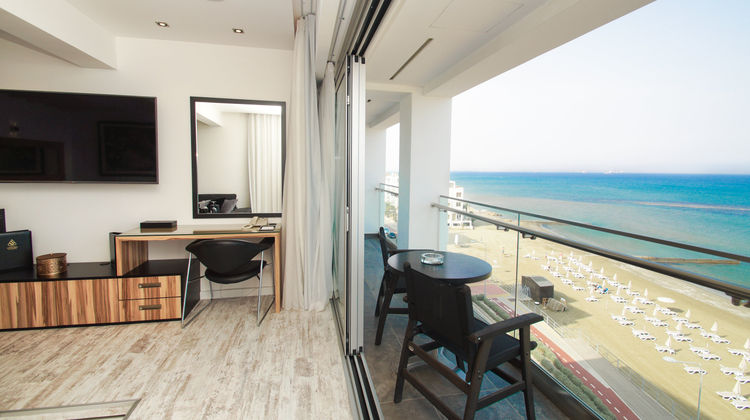 The Ciao Stelio Deluxe Hotel Suite