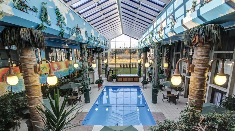 <b>La Sagueneenne Hotel & Congress Center Pool</b>. Images powered by <a href="https://www.leonardoworldwide.com/" title="Leonardo Worldwide" target="_blank">Leonardo</a>.