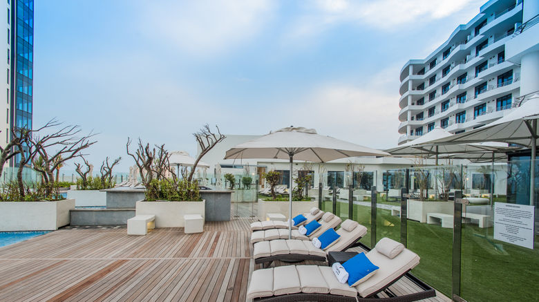 <b>The Capital Pearls Pool</b>. Images powered by <a href="https://www.leonardoworldwide.com/" title="Leonardo Worldwide" target="_blank">Leonardo</a>.