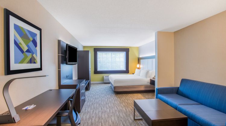 Holiday Inn Express & Suites Atascadero Suite