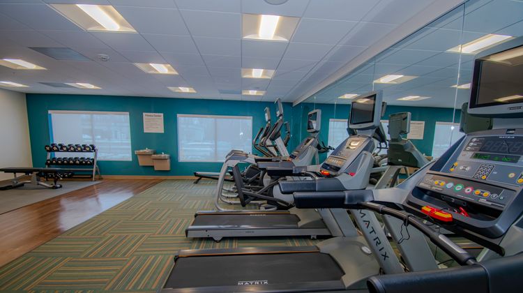 Holiday Inn Express & Suites Tonawanda Health Club