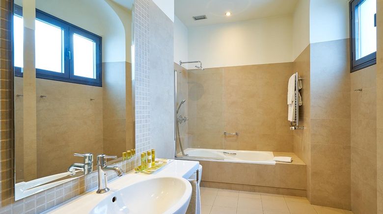 <b>Eurostars Los Patios de Cordoba Room</b>. Images powered by <a href="https://www.leonardoworldwide.com/" title="Leonardo Worldwide" target="_blank">Leonardo</a>.