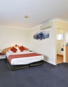 Boulevard Lodge