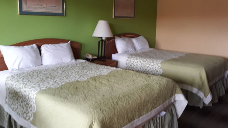 OYO Hotel Williamston Room