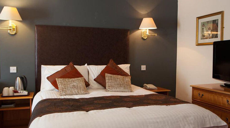 The Gables Hotel Room