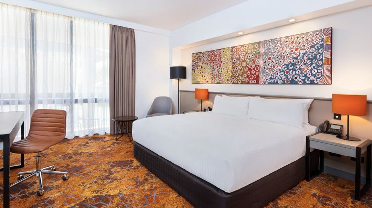 Crowne Plaza Alice Springs Lasseters Room