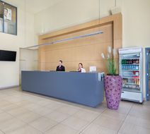 Crowne Plaza Alice Springs Lasseters Lobby